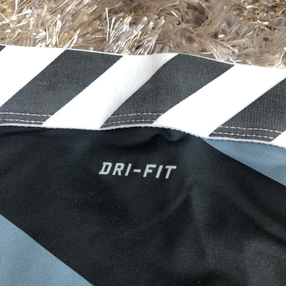 Nike cropped leggings - Picture 5 of 6